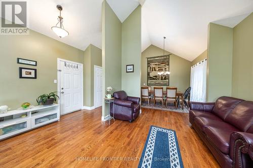 25 Sherwood Street, Orangeville, ON - Indoor Photo Showing Living Room