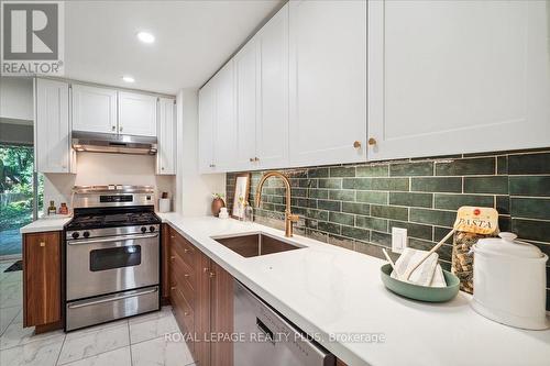 224 Annette Street, Toronto, ON - Indoor Photo Showing Kitchen