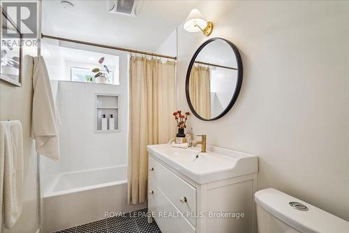 224 Annette Street, Toronto, ON - Indoor Photo Showing Bathroom