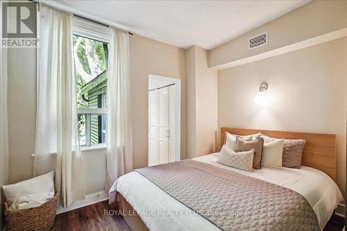 224 Annette Street, Toronto, ON - Indoor Photo Showing Bedroom