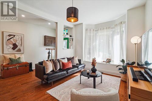 224 Annette Street, Toronto, ON - Indoor Photo Showing Living Room