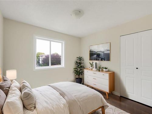 404-445 Cook St, Victoria, BC - Indoor Photo Showing Bedroom