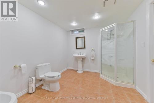 33 Hartford Trail, Brampton, ON - Indoor Photo Showing Bathroom