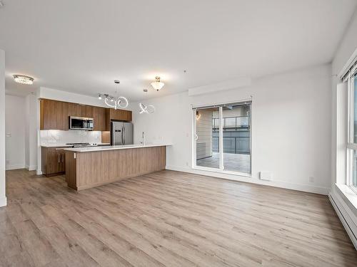 Ph11-3070 Kilpatrick Ave, Courtenay, BC - Indoor Photo Showing Kitchen