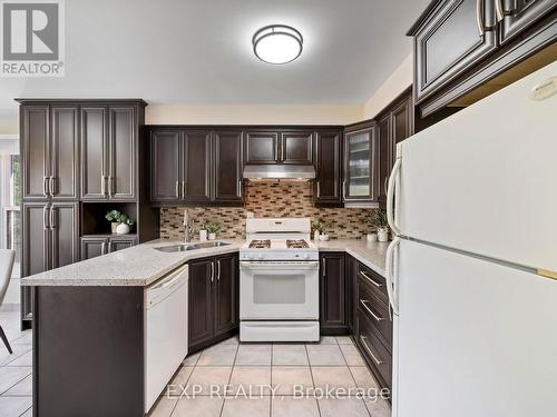 78 Leeward Drive, Brampton, ON - Indoor Photo Showing Kitchen With Double Sink