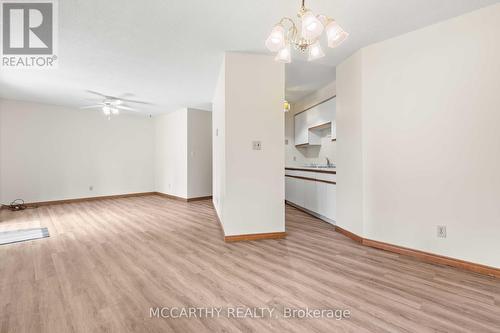 209 Sarah Court, Shelburne, ON - Indoor Photo Showing Other Room