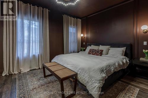 155 Catharine Street S, Hamilton, ON - Indoor Photo Showing Bedroom