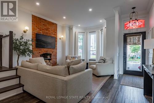 155 Catharine Street S, Hamilton, ON - Indoor Photo Showing Living Room With Fireplace