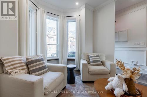 155 Catharine Street S, Hamilton, ON - Indoor Photo Showing Living Room