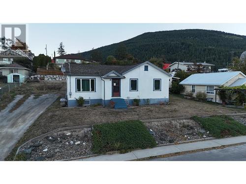 1414 Vancouver Street, Creston, BC - Outdoor