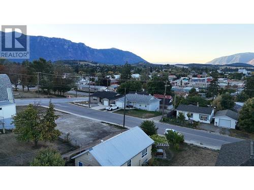 1414 Vancouver Street, Creston, BC - Outdoor With View