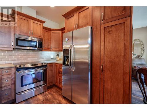 9100 Mackie Drive Unit# 101, Coldstream, BC - Indoor Photo Showing Kitchen