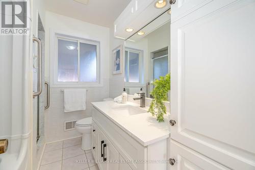 11 Dittmer Crescent, Toronto, ON - Indoor Photo Showing Bathroom