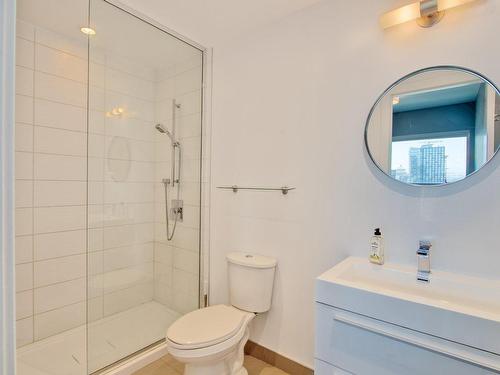 Ensuite bathroom - 2303-405 Rue De La Concorde, Montréal (Ville-Marie), QC 