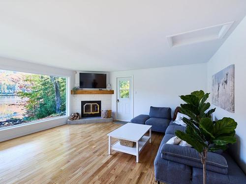 Living room - 5 Ch. Au Pied-De-La-Côte, Saint-Donat, QC 