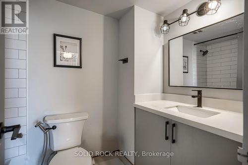 1006 - 60 Pavane Linkway Way, Toronto, ON - Indoor Photo Showing Bathroom