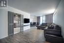 1006 - 60 Pavane Linkway Way, Toronto, ON  - Indoor Photo Showing Living Room 