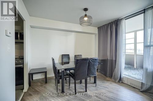 1006 - 60 Pavane Linkway Way, Toronto, ON - Indoor Photo Showing Dining Room