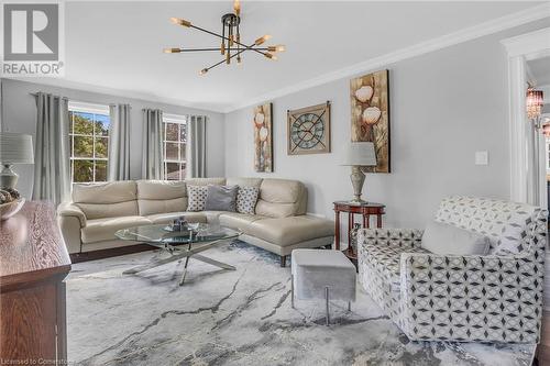 42 Ross Street, Caledonia, ON - Indoor Photo Showing Living Room