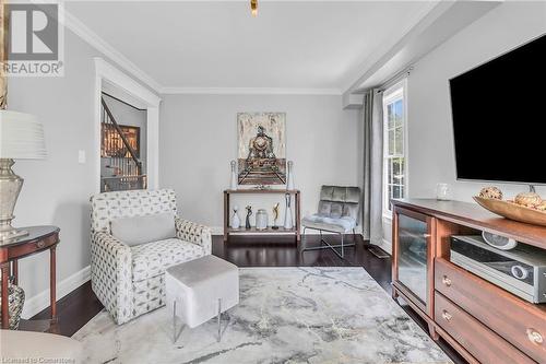 42 Ross Street, Caledonia, ON - Indoor Photo Showing Living Room