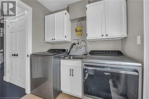 42 Ross Street, Caledonia, ON - Indoor Photo Showing Laundry Room