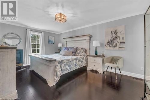 42 Ross Street, Caledonia, ON - Indoor Photo Showing Bedroom