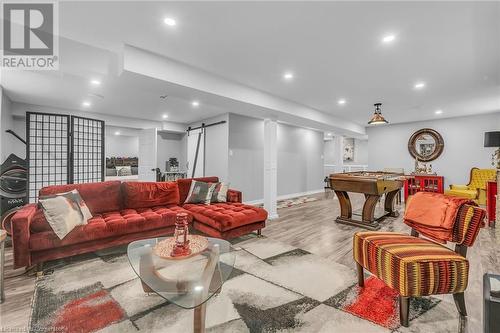 42 Ross Street, Caledonia, ON - Indoor Photo Showing Living Room