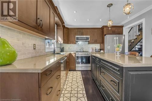 42 Ross Street, Caledonia, ON - Indoor Photo Showing Kitchen