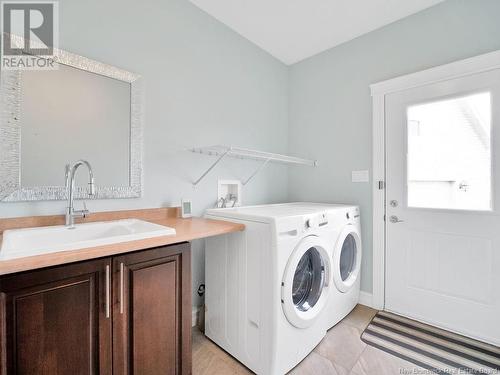 120 Carrington, Riverview, NB - Indoor Photo Showing Laundry Room