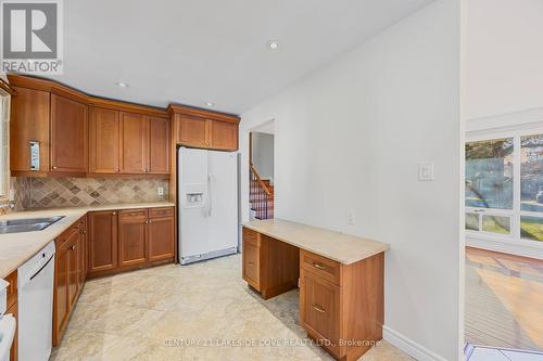 14 Ottaway Avenue, Barrie, ON - Indoor Photo Showing Kitchen