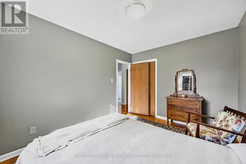 14 Ottaway Avenue, Barrie, ON - Indoor Photo Showing Bedroom