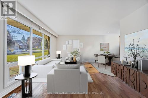 14 Ottaway Avenue, Barrie, ON - Indoor Photo Showing Living Room