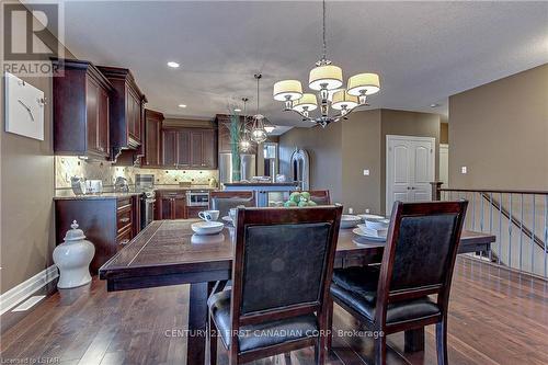 17 - 725 Eagletrace Drive, London, ON - Indoor Photo Showing Dining Room