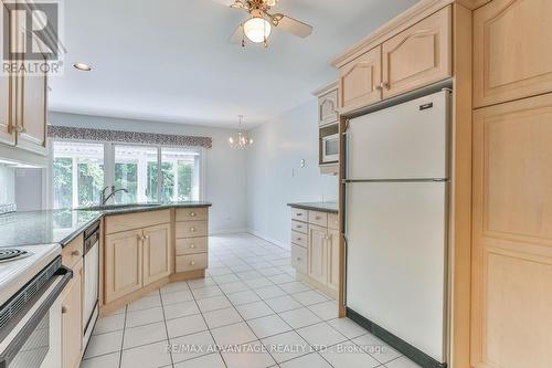 548 Rosecliffe Terrace, London, ON - Indoor Photo Showing Kitchen