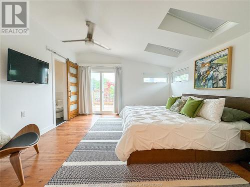 8235 Riverside Drive East, Windsor, ON - Indoor Photo Showing Bedroom