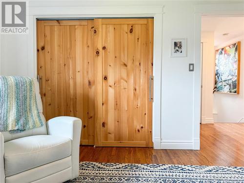 8235 Riverside Drive East, Windsor, ON - Indoor Photo Showing Bedroom