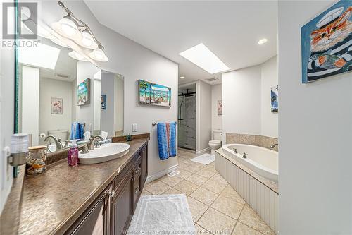 31 Tanser Court, Chatham, ON - Indoor Photo Showing Bathroom