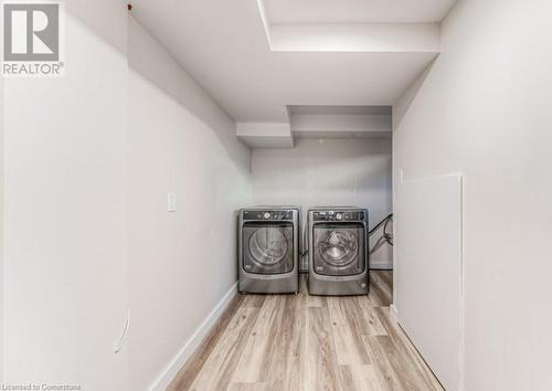 371 Strawberry Crescent, Waterloo, ON - Indoor Photo Showing Laundry Room