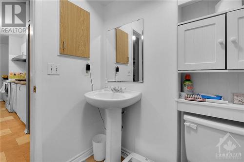 812 Tanguay Court, Ottawa, ON - Indoor Photo Showing Bathroom