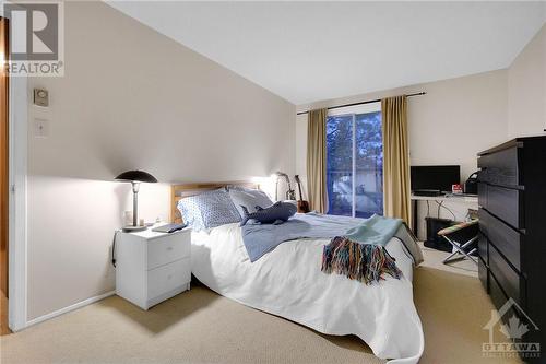 812 Tanguay Court, Ottawa, ON - Indoor Photo Showing Bedroom