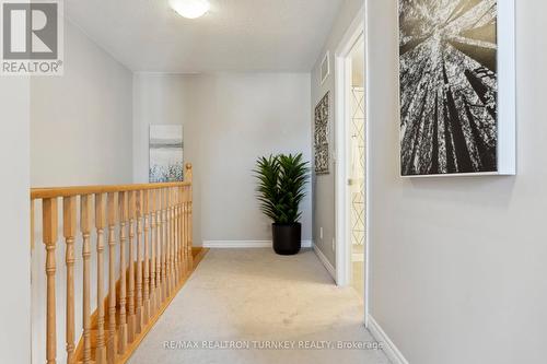 11 Blackpool Lane, East Gwillimbury, ON - Indoor Photo Showing Other Room