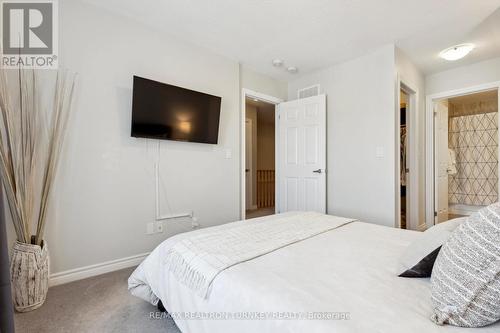 11 Blackpool Lane, East Gwillimbury, ON - Indoor Photo Showing Bedroom