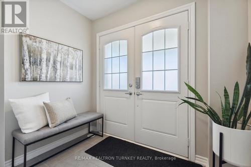 11 Blackpool Lane, East Gwillimbury, ON - Indoor Photo Showing Other Room