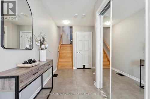 11 Blackpool Lane, East Gwillimbury, ON - Indoor Photo Showing Other Room