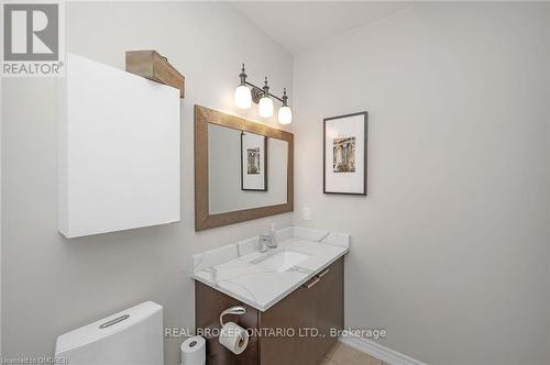 101 - 5070 Fairview Street, Burlington, ON - Indoor Photo Showing Bathroom