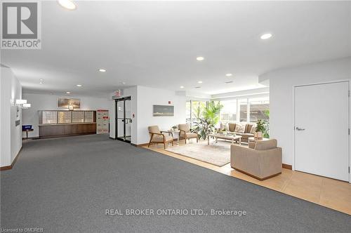 101 - 5070 Fairview Street, Burlington, ON - Indoor