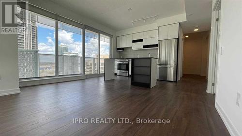 1603 - 4065 Confederation Parkway, Mississauga, ON - Indoor Photo Showing Kitchen