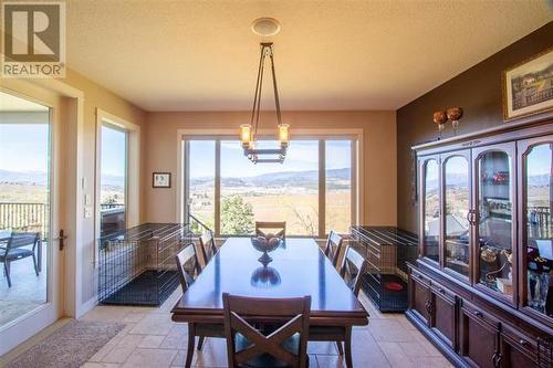 5071 Lipkovits Road, Kelowna, BC - Indoor Photo Showing Dining Room