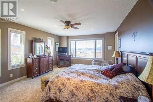 5071 Lipkovits Road, Kelowna, BC - Indoor Photo Showing Bedroom