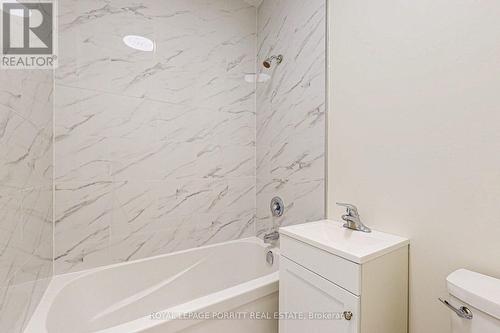 2 - 3519 Lake Shore Boulevard W, Toronto, ON - Indoor Photo Showing Bathroom